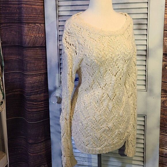 WD NY Lg Cable Knit Sweater - Picture 5 of 11